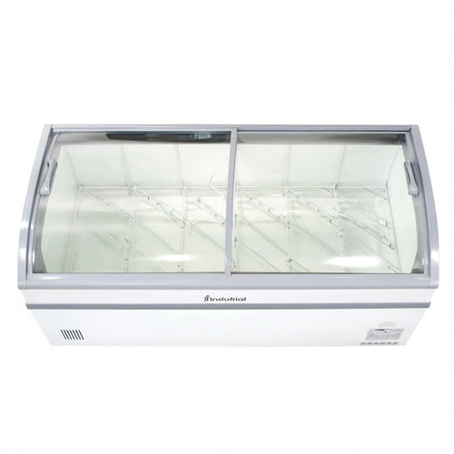 Congelador horizontal Indufrial ICV-700 en modo congelación hasta −22 °C para conservar carnes, lácteos, helados y otros alimentos.